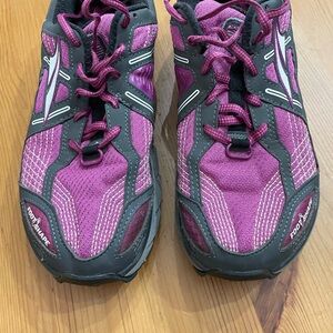 Altra Lone Peak 3.5 womens trail runners